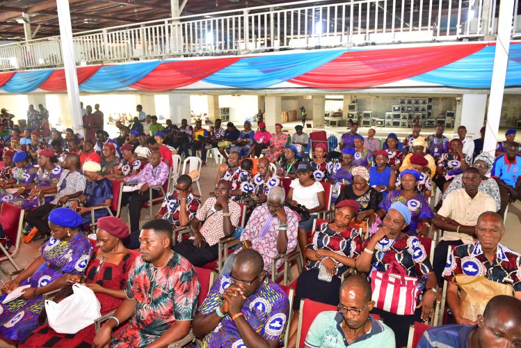 STANDOUT PHOTOGRAPHY