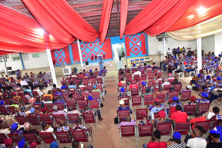 STANDOUT PHOTOGRAPHY